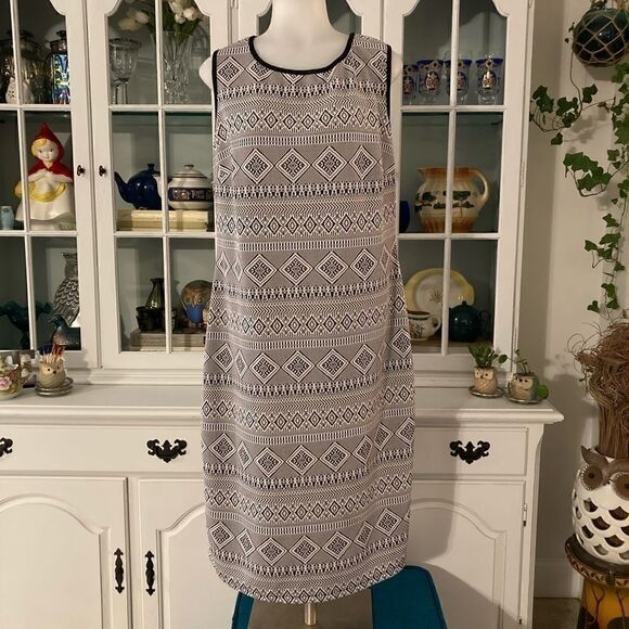 Shift dress | 1X | Olivia Matthew’s | B&W - Picture 1 of 5
